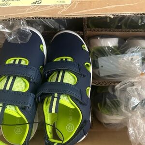 Kids Navy and Neon Green Hook-and-Loop Sandals